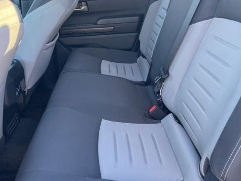 Used 2024 Toyota Tacoma TRD Off-Road image 10