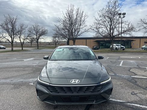 New 2026 Hyundai Elantra SEL Sport image 2