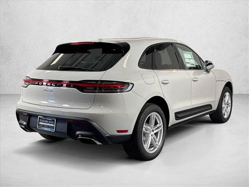Used 2026 Porsche Macan AWD/4WD image 9