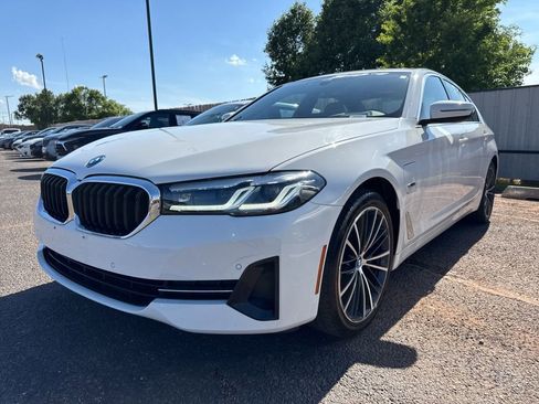 Used 2023 BMW 530e image 3