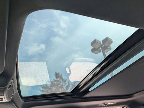 Used 2018 Ford F150 Lariat image 13