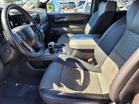 Used 2024 Chevrolet Silverado 1500 ZR2 w/ Technology Package AWD/4WD image 19