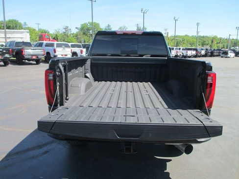 Used 2024 GMC Sierra 2500 Denali w/ Denali Reserve Package AWD/4WD image 8