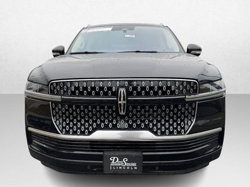 New 2025 Lincoln Navigator L Reserve image 2