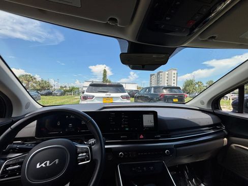 Used 2026 Kia Carnival FWD image 37