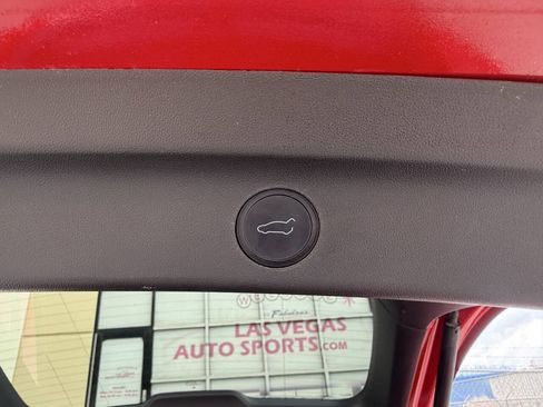 Used 2022 Tesla Model Y Performance AWD/4WD image 24