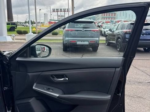 Certified 2025 Nissan Sentra SR w/ Midnight Edition FWD image 14