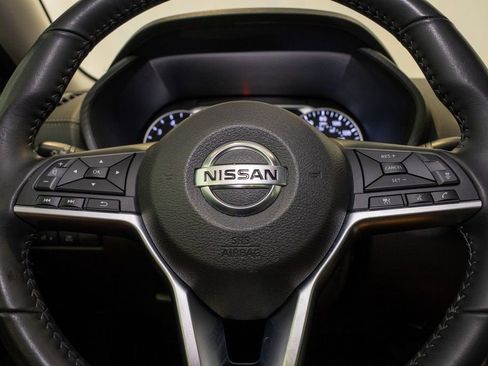 Certified 2021 Nissan Sentra SV image 17