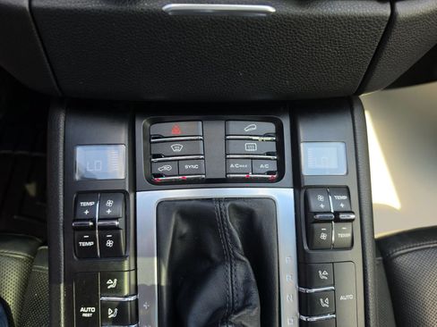 Used 2017 Porsche Macan AWD/4WD image 23