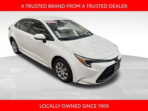 Certified 2024 Toyota Corolla LE image 4