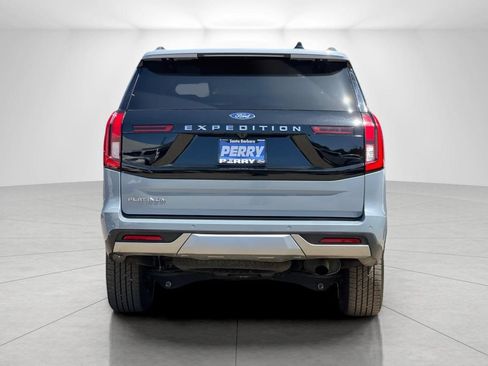 Used 2025 Ford Expedition Platinum AWD/4WD image 4