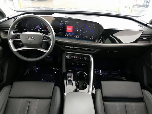 Used 2025 Audi Q5 Premium Plus w/ Premium Plus AWD/4WD image 23