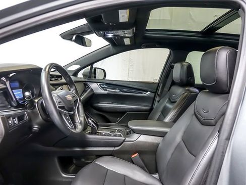 Certified 2025 Cadillac XT5 Premium Luxury w/ LPO, Floor Liner Package FWD image 13