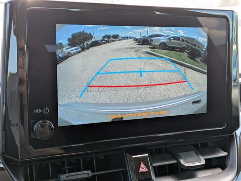 Used 2025 Toyota Corolla LE FWD image 29