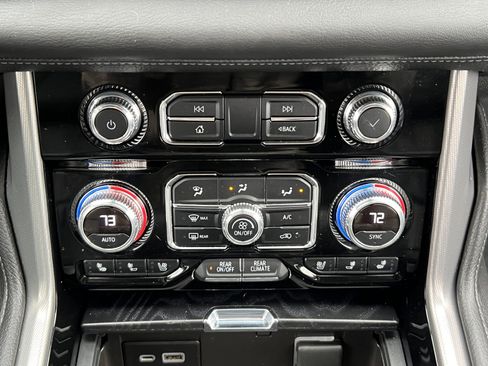 Certified 2022 GMC Yukon XL Denali image 34