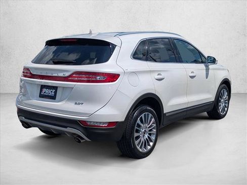 Used 2017 Lincoln MKC Reserve FWD image 5