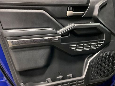 Used 2025 Toyota Tacoma TRD Off-Road w/ TRD Off Road Upgrade Package image 21