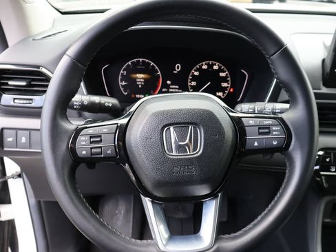 Certified 2023 Honda Pilot Touring image 31