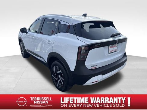 New 2026 Nissan Kicks SV image 3