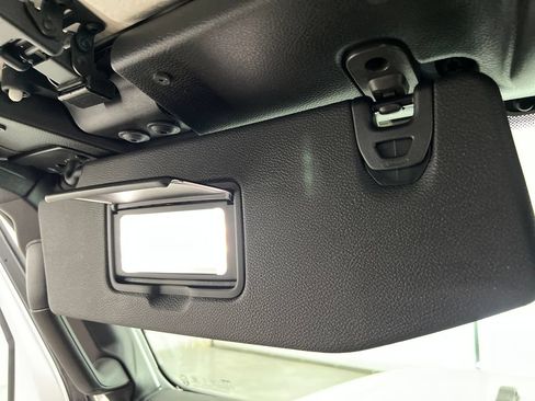 Used 2024 Jeep Wrangler Unlimited Sahara AWD/4WD image 63