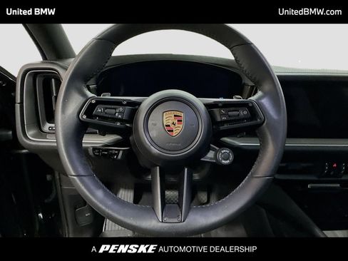 Used 2025 Porsche Cayenne image 6