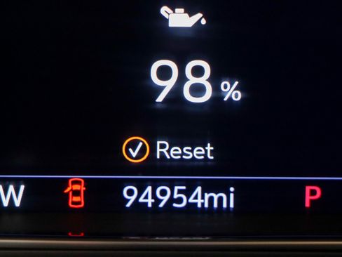 Used 2021 GMC Yukon XL SLT w/ SLT Luxury Plus Package image 17