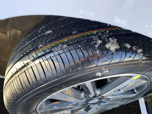 New 2025 Nissan Versa SV w/ Trunk Package image 33