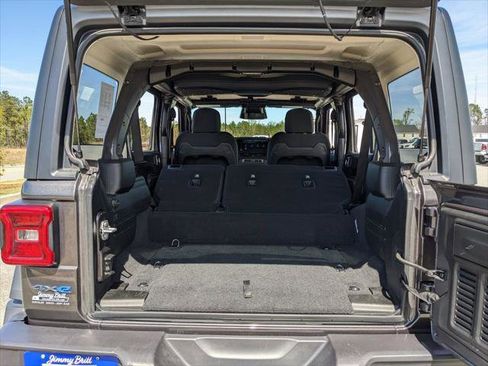 Certified 2025 Jeep Wrangler Unlimited Rubicon 4xe w/ Convenience Group image 46