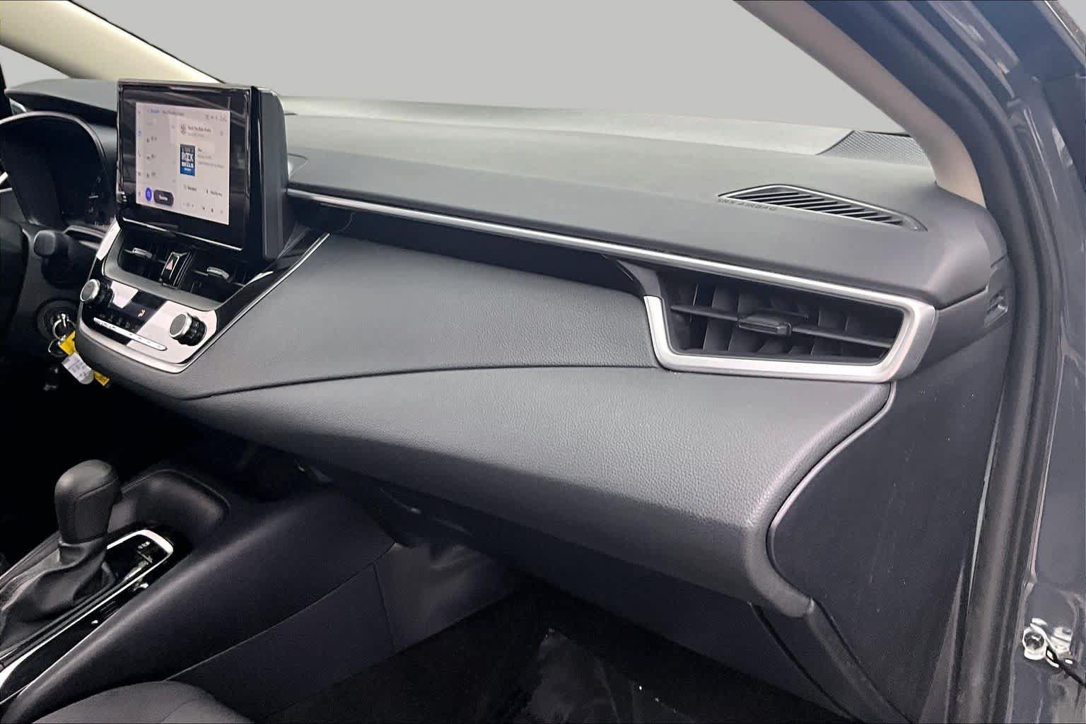 Used 2024 Toyota Corolla LE FWD image 18