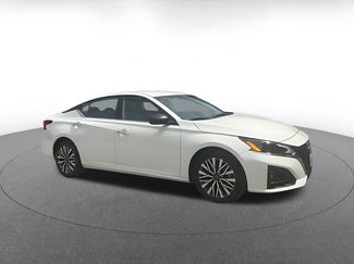 Used 2025 Nissan Altima 2.5 SV video 2