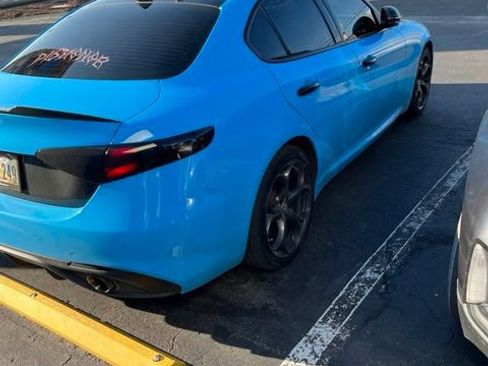 Used 2018 Alfa Romeo Giulia Ti Sport w/ Quick Order Package 22S Sport AWD/4WD image 3