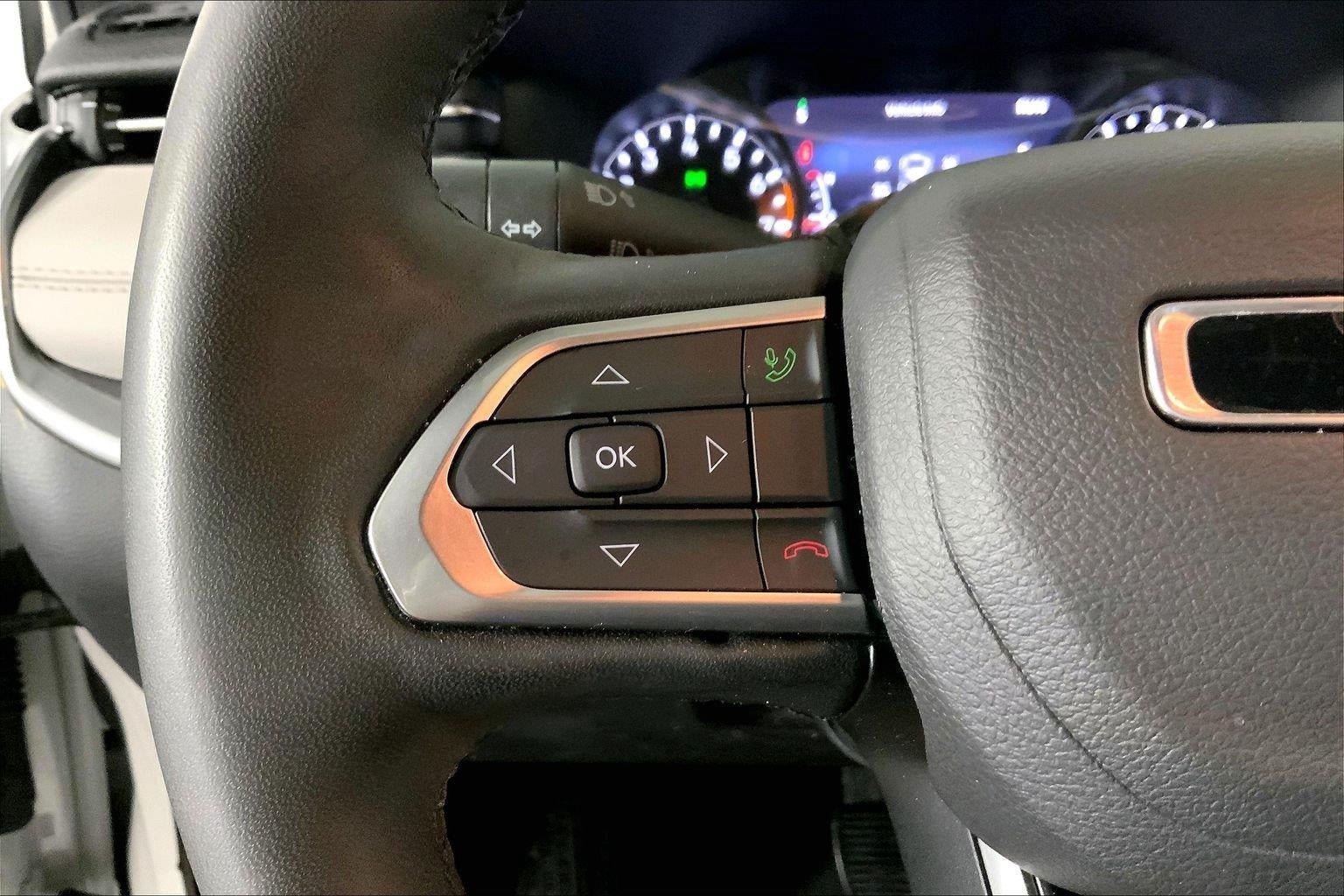 Used 2025 Jeep Compass Limited AWD/4WD image 18