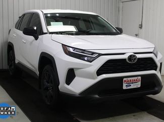 Used 2024 Toyota RAV4 LE video 1