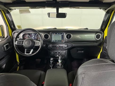 Used 2022 Jeep Wrangler Unlimited Sahara w/ Cold Weather Group AWD/4WD image 34