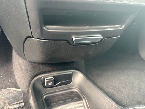 New 2026 Chrysler Voyager LX FWD image 25