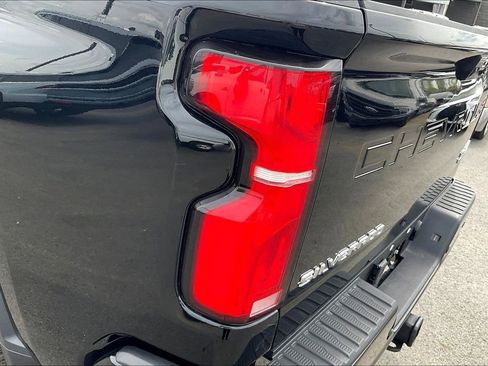 Used 2024 Chevrolet Silverado 2500 High Country AWD/4WD image 25