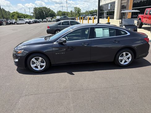 Used 2023 Chevrolet Malibu LS FWD image 23