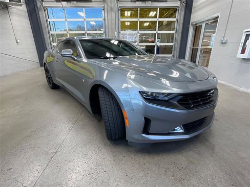 Used 2020 Chevrolet Camaro LT w/ RS Package image 7