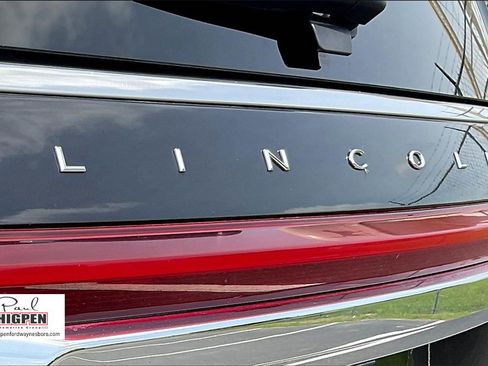 Used 2022 Lincoln Navigator Reserve image 8