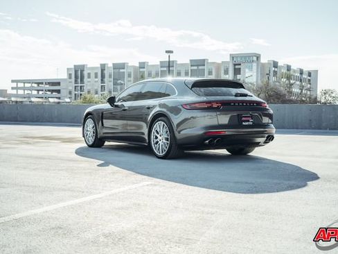 Used 2018 Porsche Panamera 4S image 54