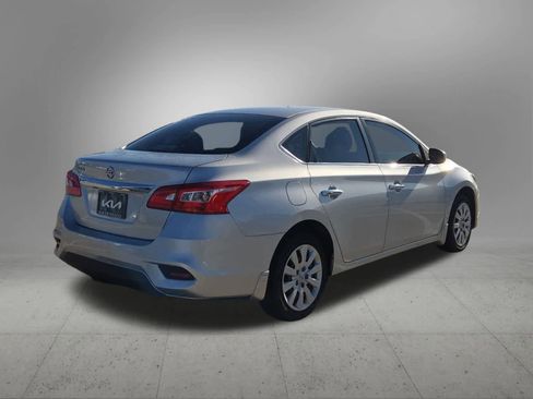 Used 2019 Nissan Sentra S image 6