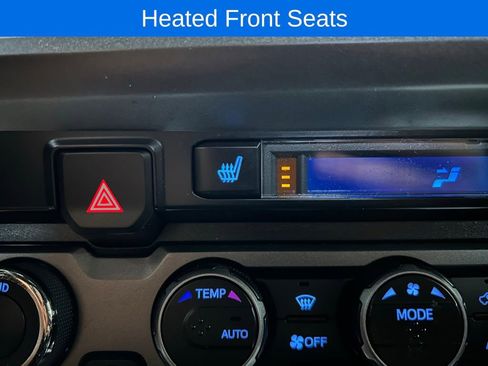 Used 2020 Toyota Tacoma SR5 AWD/4WD image 6