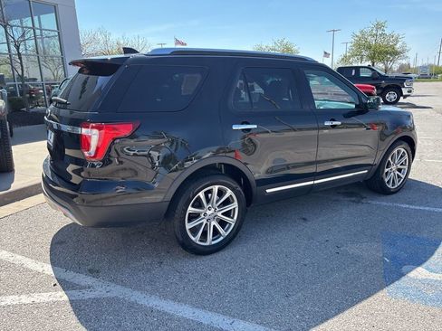Used 2017 Ford Explorer Limited image 28