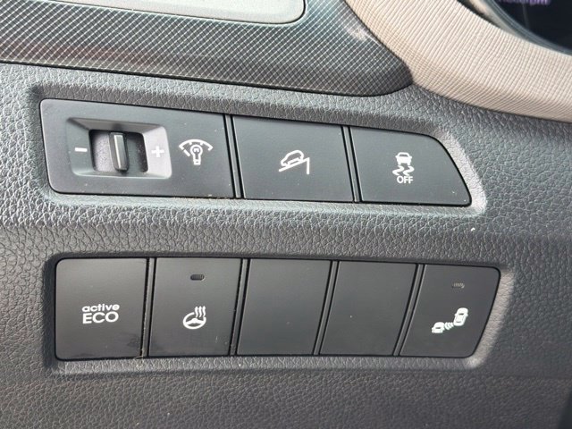 Used 2014 Hyundai Santa Fe Sport w/ Technology Package 04 FWD image 31