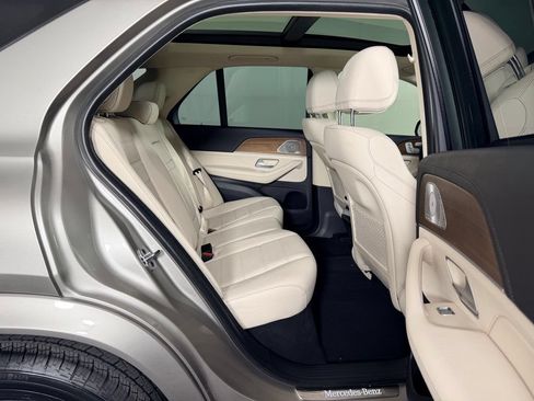 Used 2021 Mercedes-Benz GLE 450 4MATIC image 28