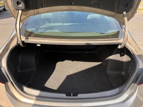 Used 2020 Chevrolet Malibu LT FWD image 12