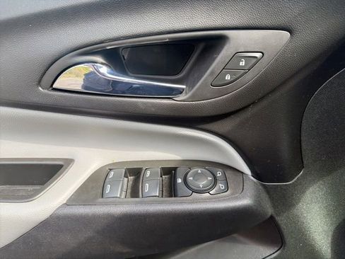 Used 2024 Chevrolet Equinox LT AWD/4WD image 10