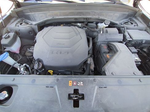 Used 2022 Kia Telluride SX w/ SX Prestige Package image 18