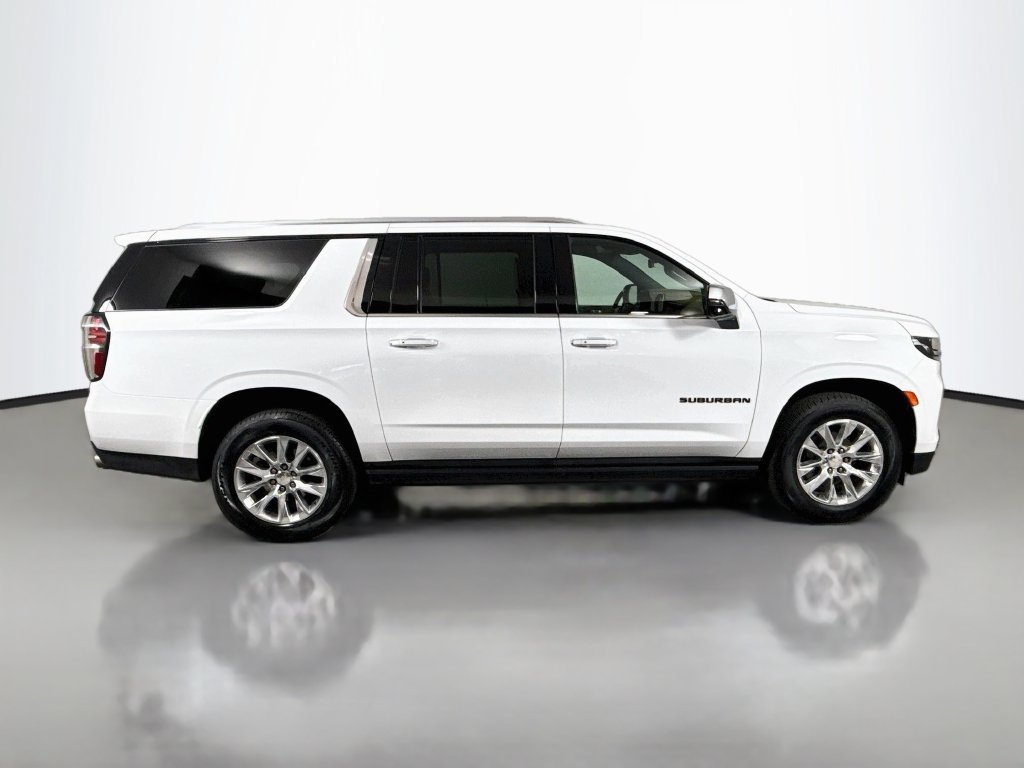 Used 2024 Chevrolet Suburban Premier w/ Premium Package AWD/4WD image 4