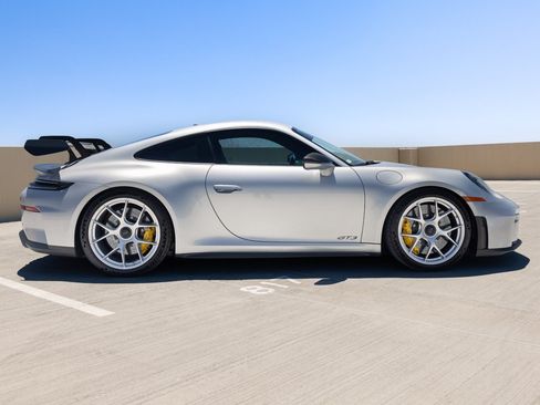 Used 2026 Porsche 911 GT3 RWD image 6